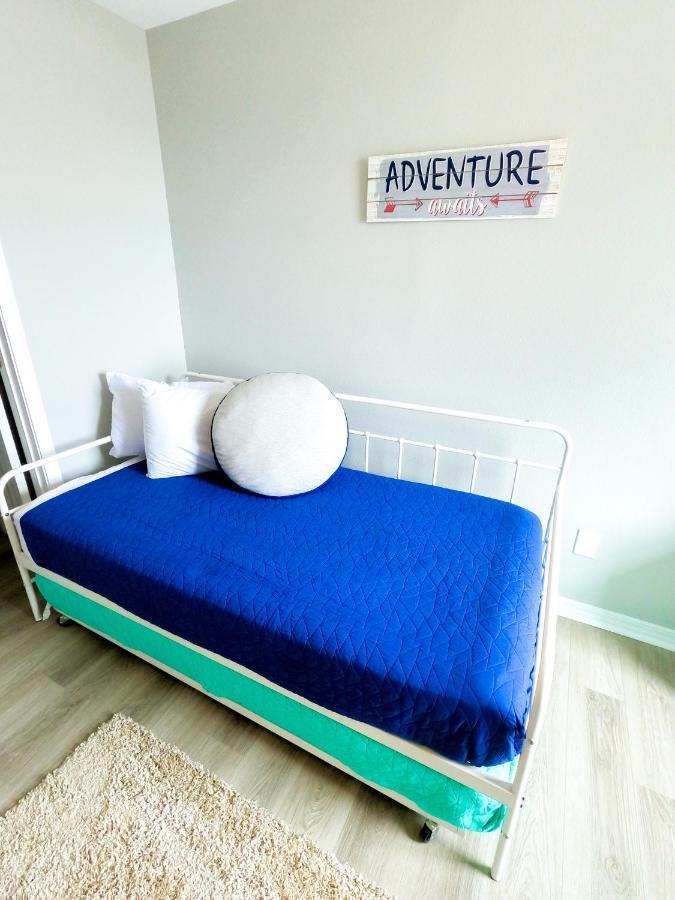 Duplex Allows For One Or Both Sides To Be Rented! Suitable For Small Or Large Families! 굴프 쇼어스 외부 사진